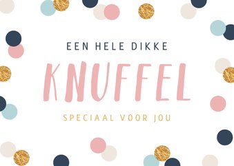 Vrolijke kaart met confetti goud feest en een dikke knuffel