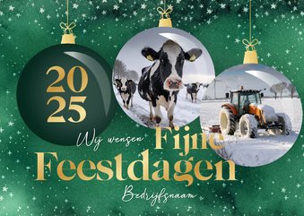 Zakelijke groene kerstkaart met fotos kerstballen en sterren