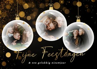 Zwarte stijlvolle kerstkaart met fotocollage kerstbal goud