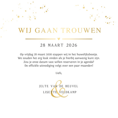 Save the Date fotokaart in hartvorm met goudlook letters Achterkant