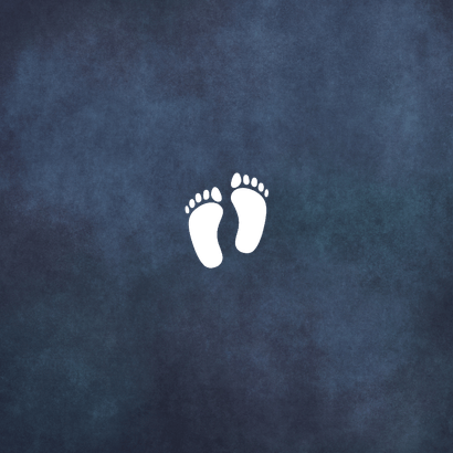 Stijlvol klassiek geboortekaartje met gouden voetjes Achterkant