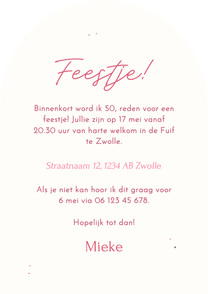 Uitnodiging boogvorm 50 jaar in roze bloemen verjaardag Achterkant