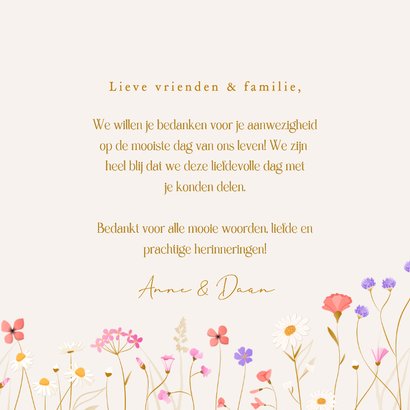 Bedankkaart met sierlijke wilde bloemen en wikkel effect 3