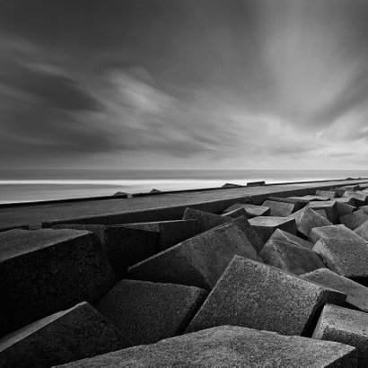 Bedankkaart na overlijden met foto van havenhoofd Achterkant