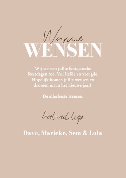 Beige fotocollage kerstkaart liefdevolle feestdagen 3