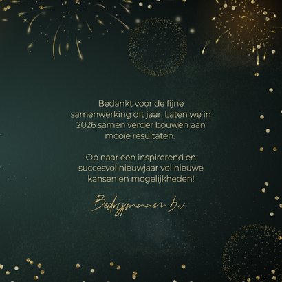 Chique kerstkaart met goudlook tekst confetti en vuurwerk 3