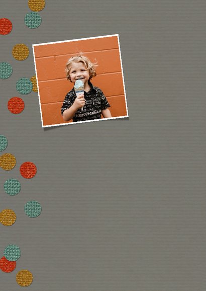 Een vrolijke, stoere uitnodiging voor een kinderfeestje. 2