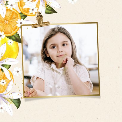 Eerste communie uitnodiging bloemen citrusvruchten goud 2