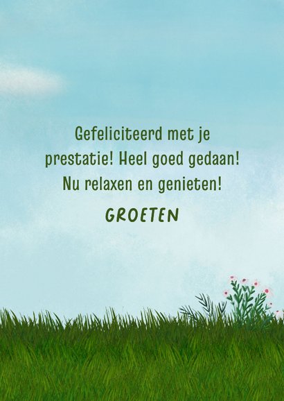 Felicitatiekaart met benen op voetbal 3