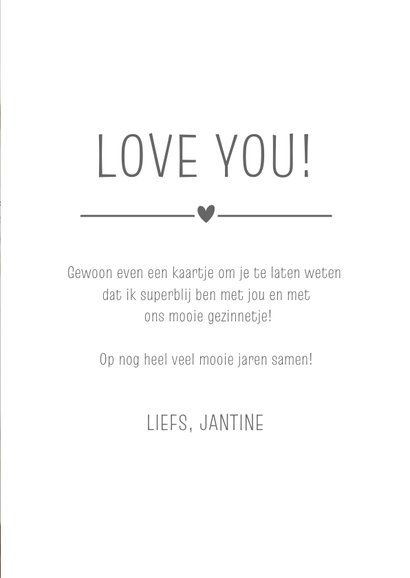 Fotokaart met de letters LOVE met daarin je eigen foto's 3