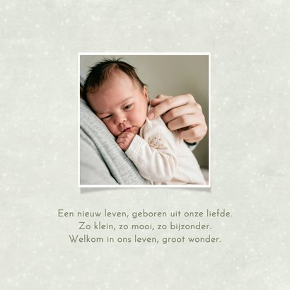 Geboortekaartje jongen neutraal groen textuur stoer 2