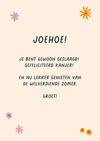 Geslaagd kaart met bloemen uit afstudeerhoed 3
