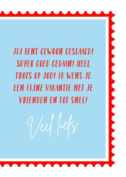 Geslaagdkaart in postzegel met een vlag en een rugzak 3