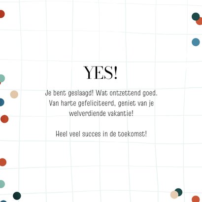 Geslaagdkaartje boeken afstudeerhoedje en confetti 3