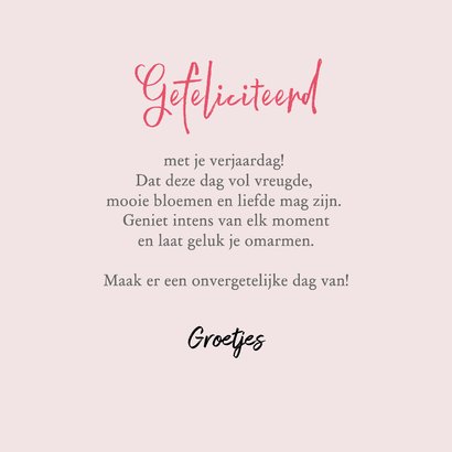 Gezellige verjaardagskaart met getekende voorjaarsbloemen 3