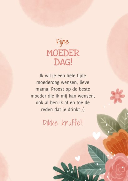 Grappige moederdag kaart met bloemen, plantjes en fles wijn 3