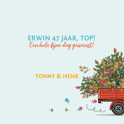 Grappige tuktuk met rode bloemen 3