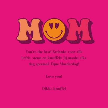 Groovy moederdagkaartje 'MOM you are WOW' met smiley 3