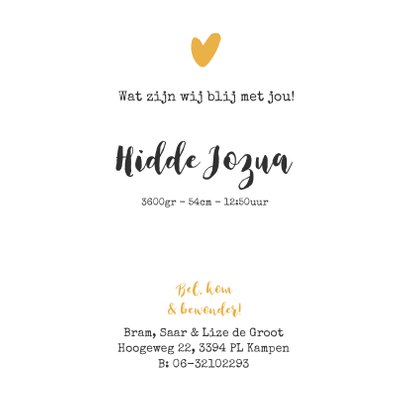 Hip en trendy geboortekaartje met okergeel hartje 3