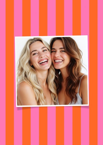 Hip en trendy getuigekaartje met roze oranje streepjes hart 2