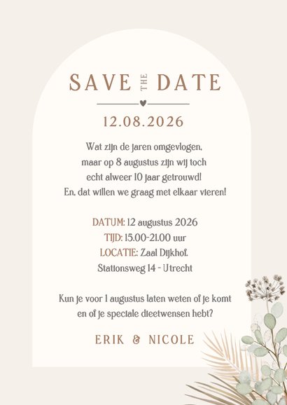 Hippe jubileum save the date kaart met kalender en bloemen 3