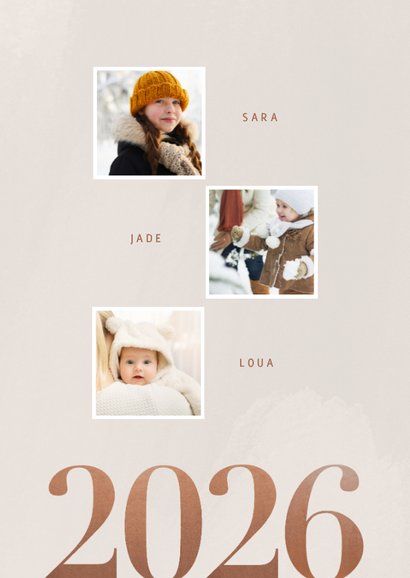 Hippe nieuwjaarskaart fotocollage groot jaartal 2026 beige 2