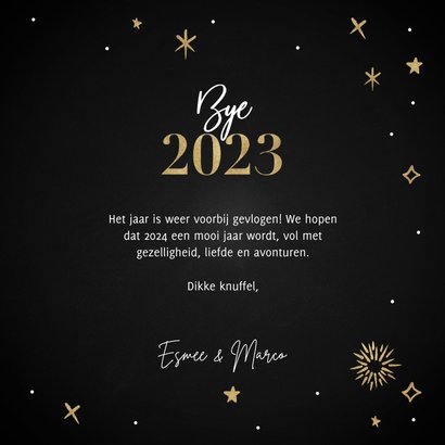 Hippe nieuwjaarskaart Hello 2024 met vuurwerk en sterren 3