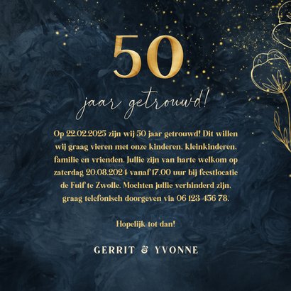 Jubileumkaart 50 jaar donkerblauw met goudfolie bloemen 3