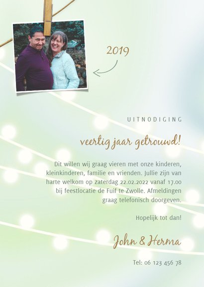 Jubileumkaart met lampjes, knijpers en foto's 3