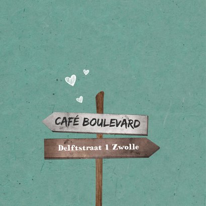 Jubileumkaart uitnodiging houten wegwijzers met hartjes 2