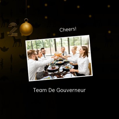 Kerstkaart 2020 goud kerstballen 2
