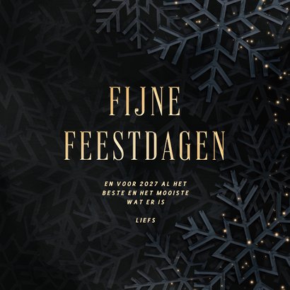 Kerstkaart 2027 met sprankelende kerstbal en sneeuw 3
