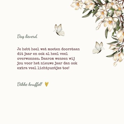 Kerstkaart bloemenkrans met vlinders en hartjes 3