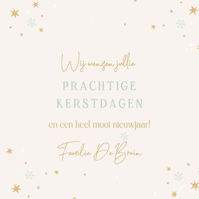 Kerstkaart jaartal als pakjes diertjes op weg naar kerstboom 3