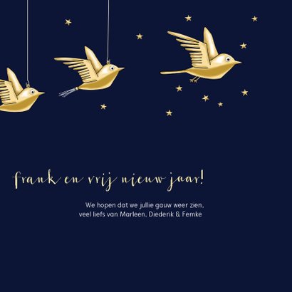 Kerstkaart - kerstbal met gouden vogeltje 3
