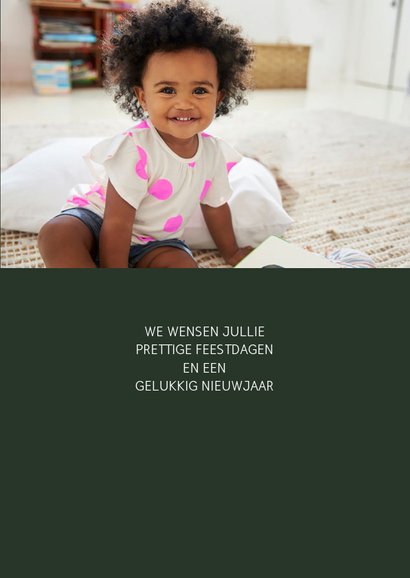 Kerstkaart kerstbloemen en trendy tekst 3