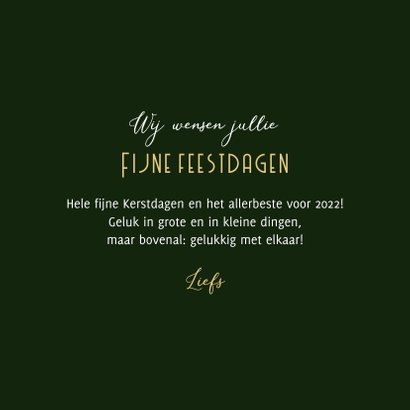 Kerstkaart kersttakjes krans goud hartjes foto 3