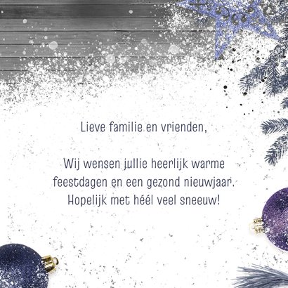Kerstkaart label 2027 hout en kerstballen 3