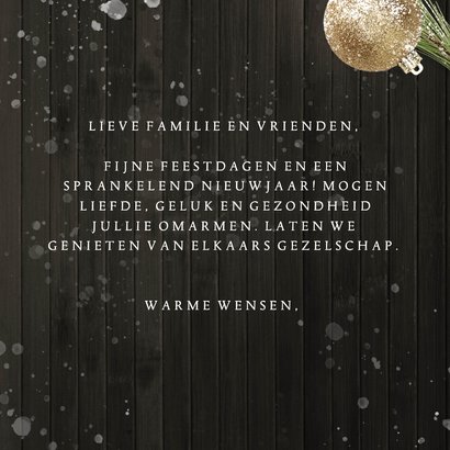Kerstkaart label op hout en sneeuw 3