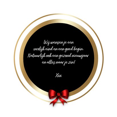 Kerstkaart met 3 fotolijstjes rond 3