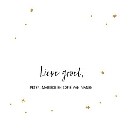 Kerstkaart met gouden sterretjes en handlettering tekst 3