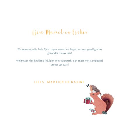 Kerstkaart met illustratie van gestapelde bosdiertjes 3