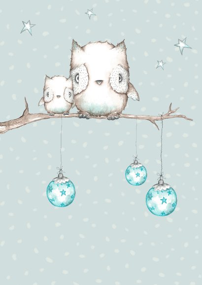 Kerstkaart met uiltjes in boom met kerstballen 2