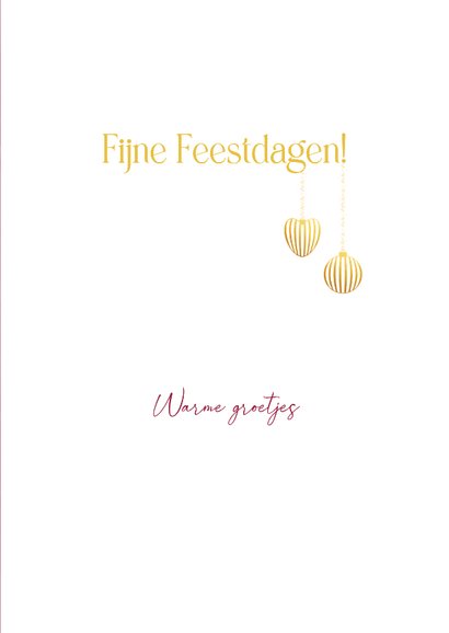 Kerstkaart rood met twee foto’s en gouden kerstballen 3