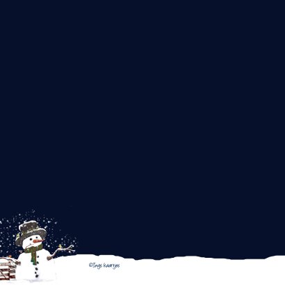 Kerstkaart sneeuwpop in de sneeuw 2