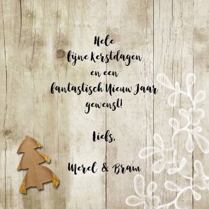 Kerstkaart trendy hout en kraftpapier kerstboompjes 3