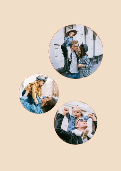 Kerstkaart vrouw leest boek in woonkamer 2