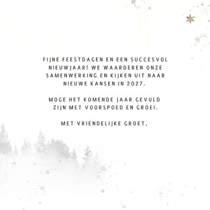 Kerstkaart winters bos in kerstbal 3