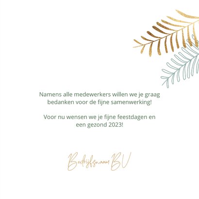 Kerstkaart zakelijk kerstbal met kersttakken 3