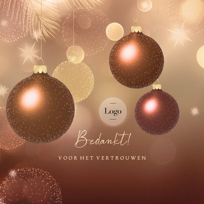 Kerstkaart zakelijk warm chique koperen kerstballen en foto 2